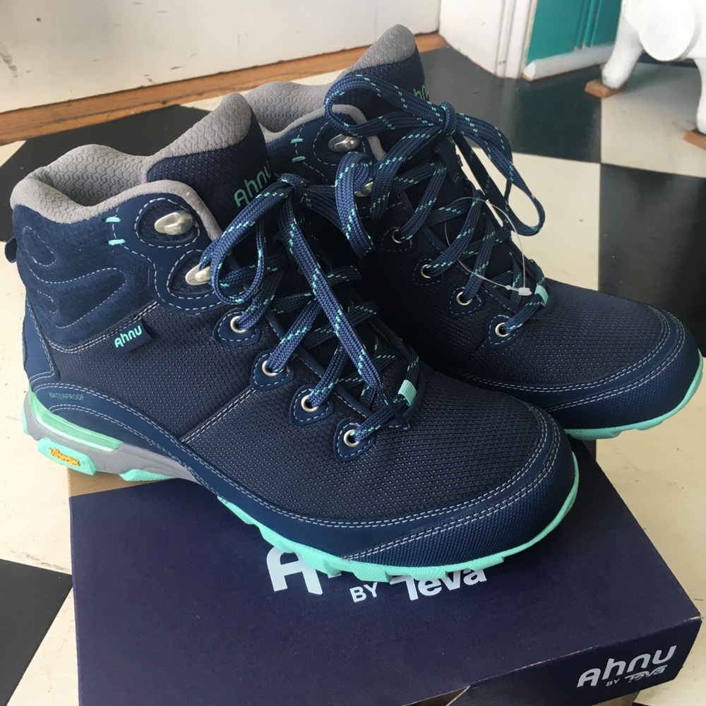 Brand New TEVA Ahnu Sugarpine WP Blue Hiking Boots